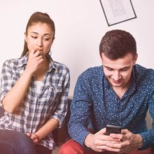 Ревную мужа/парня к бывшей девушке - что сделать, чтобы это прекратить